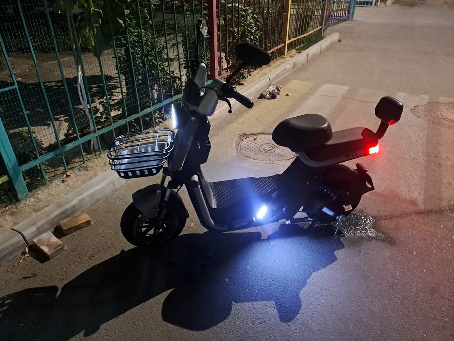 Скутер Aima Cool collar pro