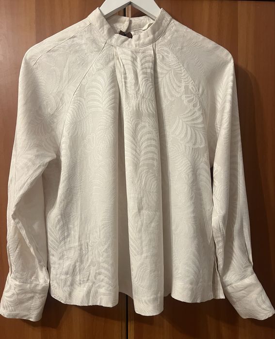 Bluza subtire eleganta cu print floral, vaporoasa