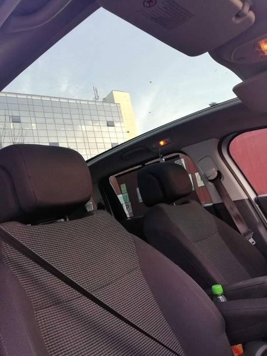 PEUGEOT 5008 2011 — imagine 4
