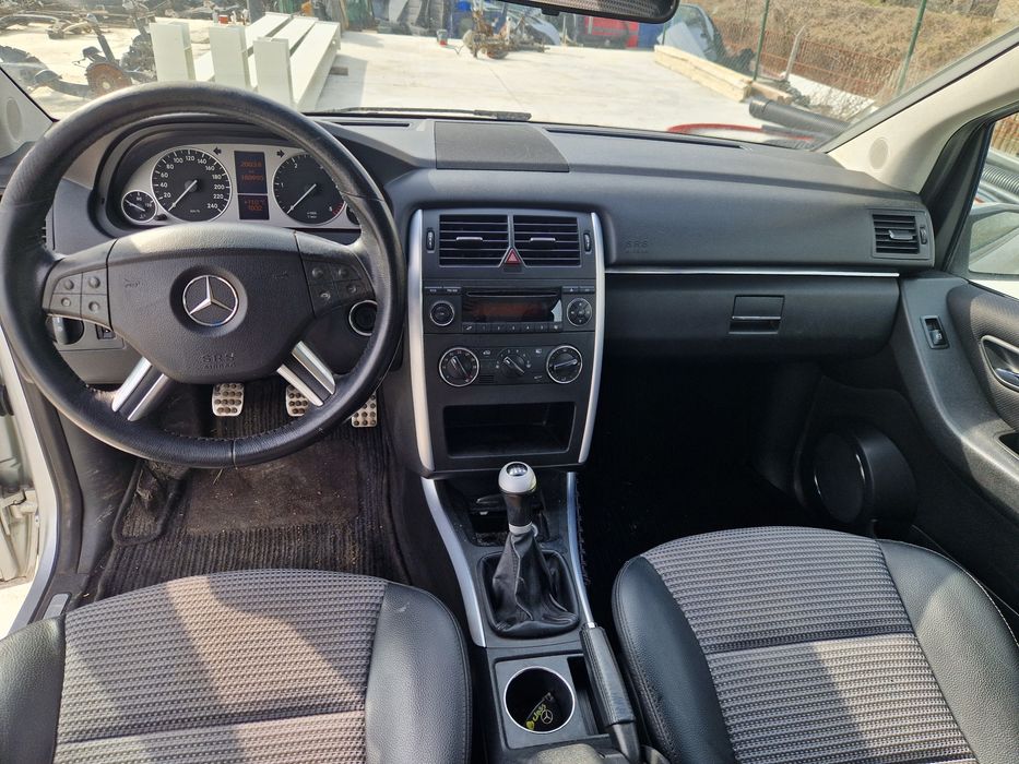 Mercedes B180 CDI (НА ЧАСТИ)
