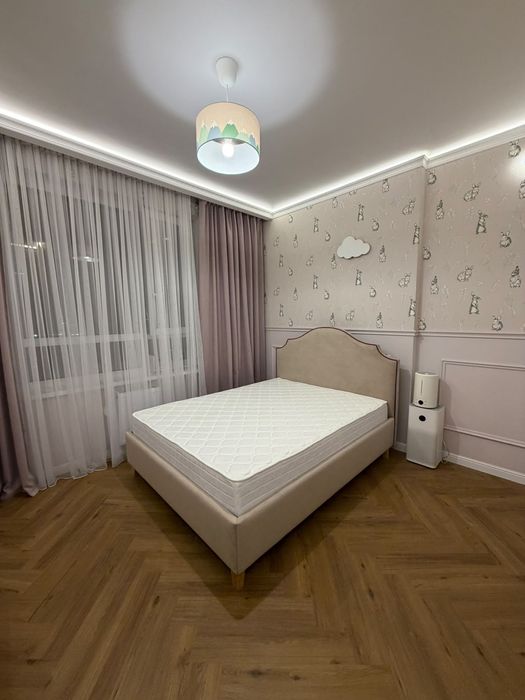 Кровать детская 140х180 с матрасом