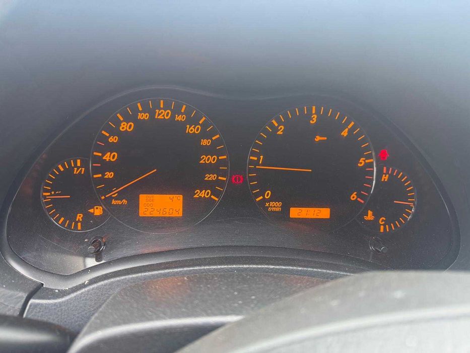 Toyota Avensis D-4D 2.2 D-CAT 177 CP