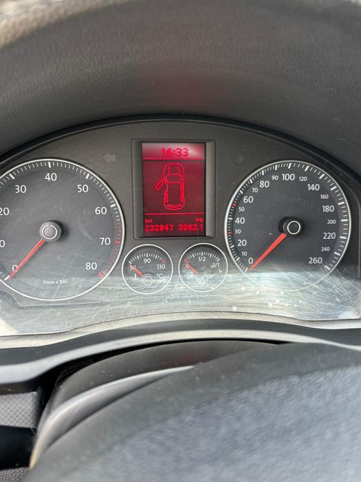 Volkswagen Golf 5 1.6 FSI