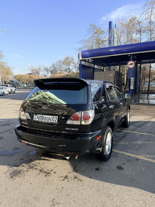 Лексус RX300 в хорошем состоянии