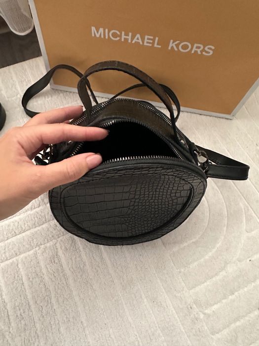 Модерни дамски чанти , Chanel,YSL,Bershka