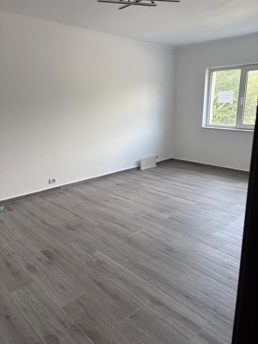 Vand apartament 3 camere - parter - renovat - boiler