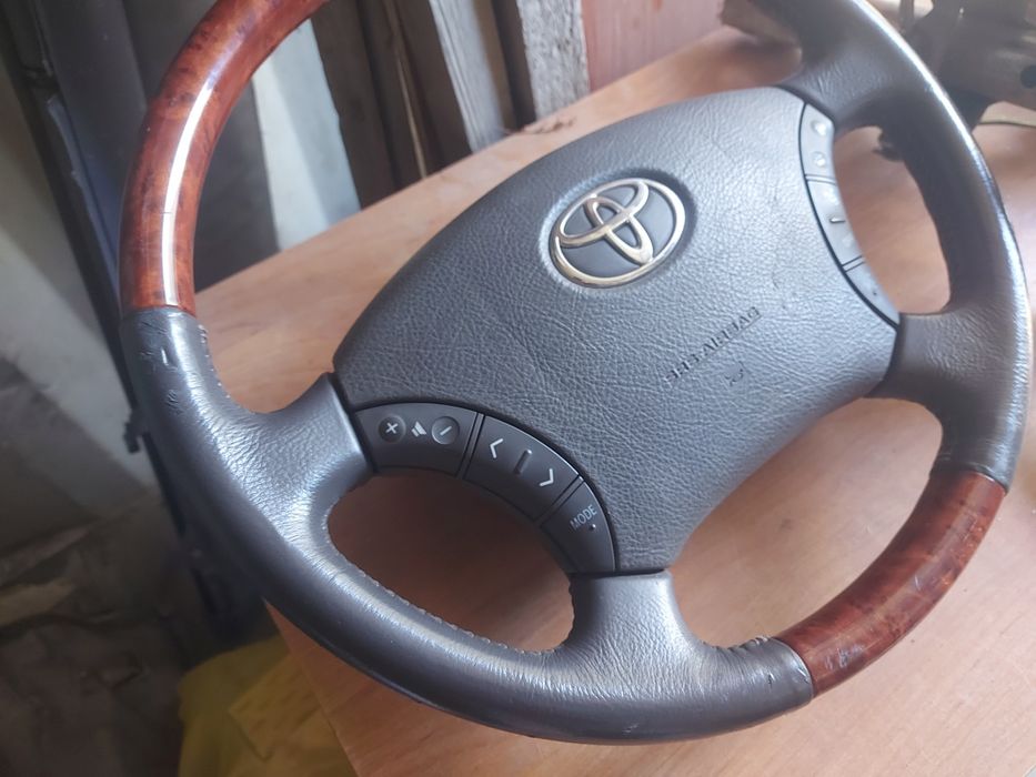 Руль дерево косточка тойота