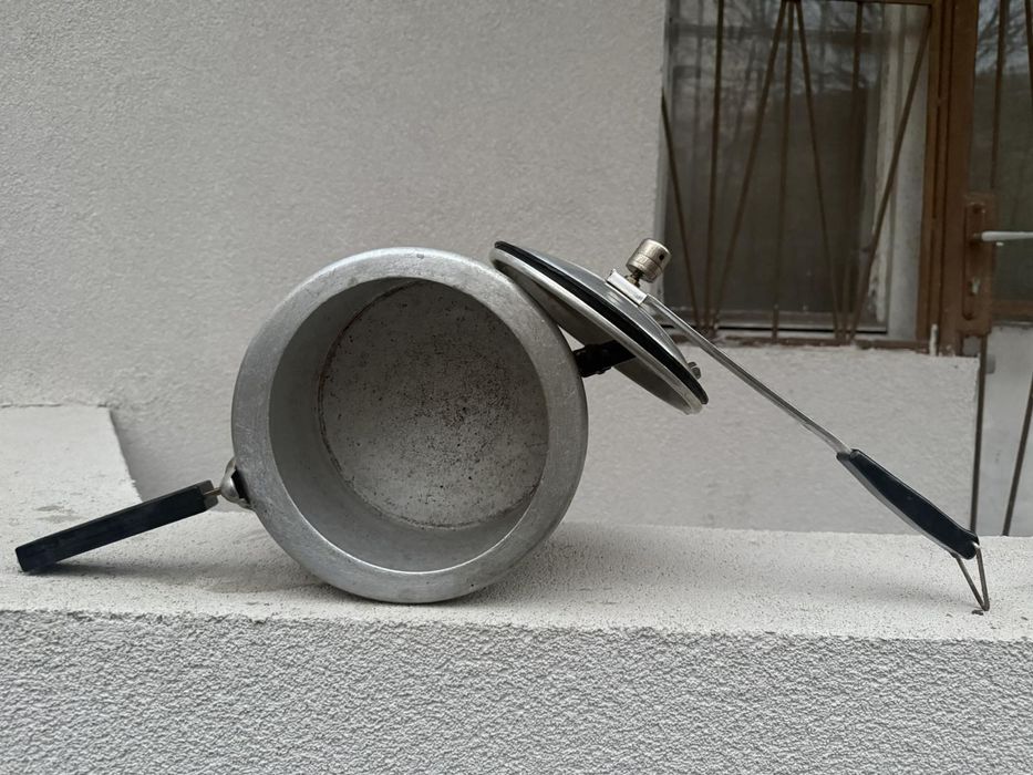 Тенджера под налягане.