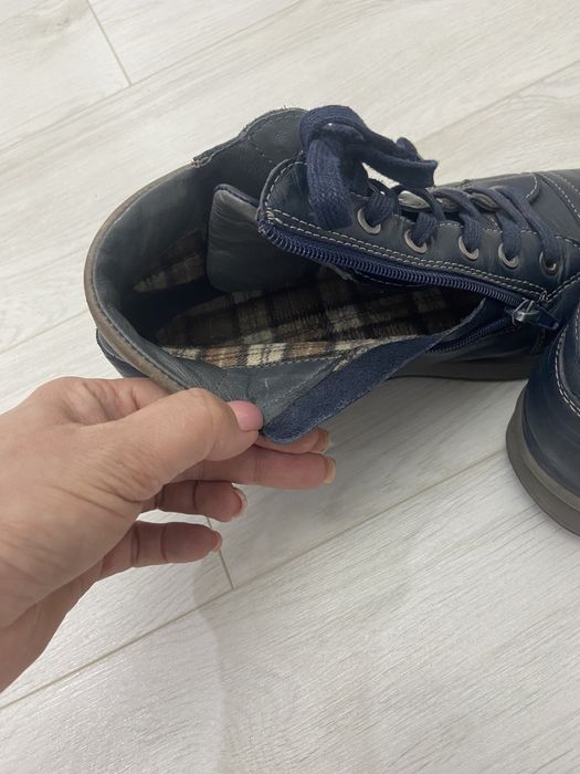 Продам обувь подростковую