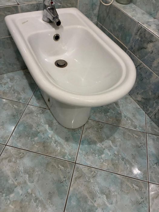 Продается биде б/у