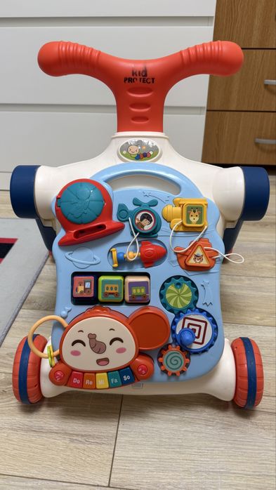 Antepremergator pentru primii pasi ai bebelusului