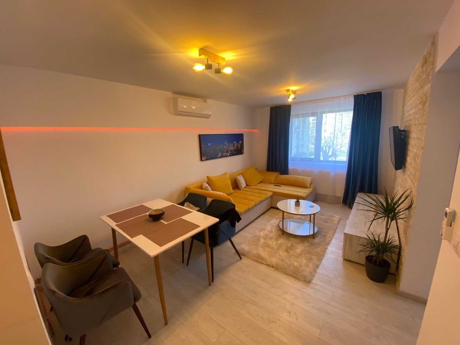 Inchiriez apartament 2 camere, semidecomandat, 40 mp, cartier Mihai Viteazul (micro 8) — fotografia 1