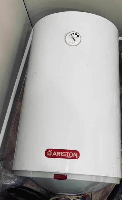Водонагреватель Ariston 80 литров б/у