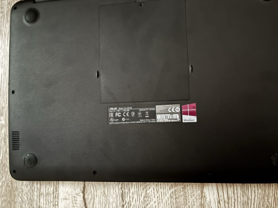 Laptop asus , state fosrte buna