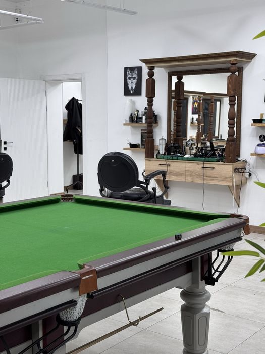 бильярдный стол