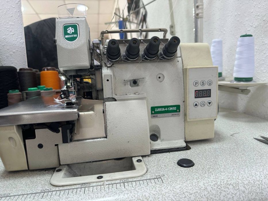 Тикув машинаси Оверлок 2 та Тогричок 1та Сотилади