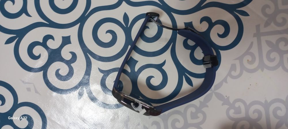 Продам часы новая