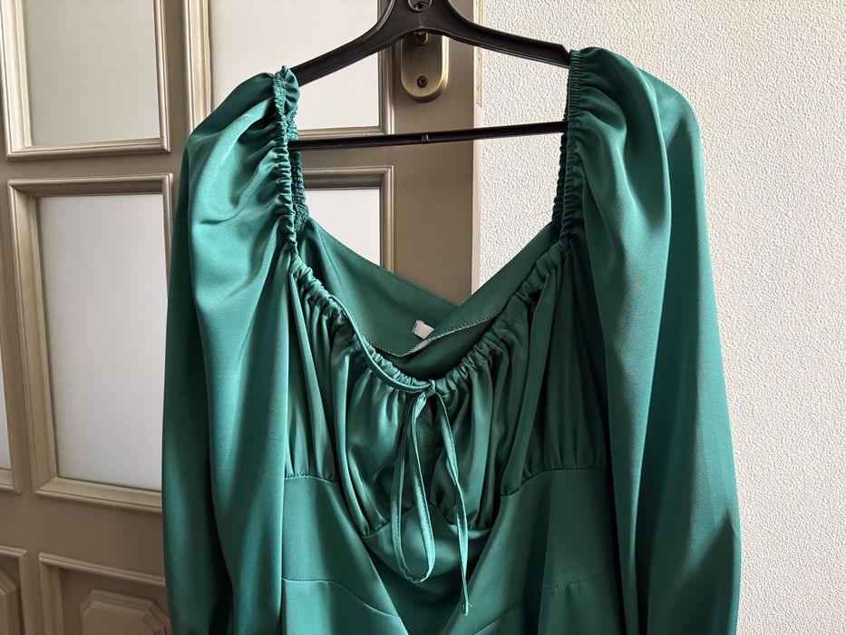 Зеленое платье Plus size