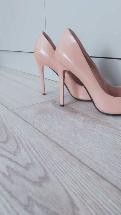 Продаю Туфли размер 39