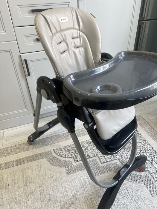 Детский стол для кормление