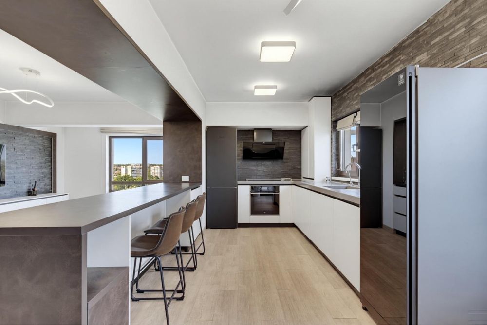 Vânzare Penthouse 3 Camere 2 Băi Newton Tătărași 168 mp READY TO MOVE