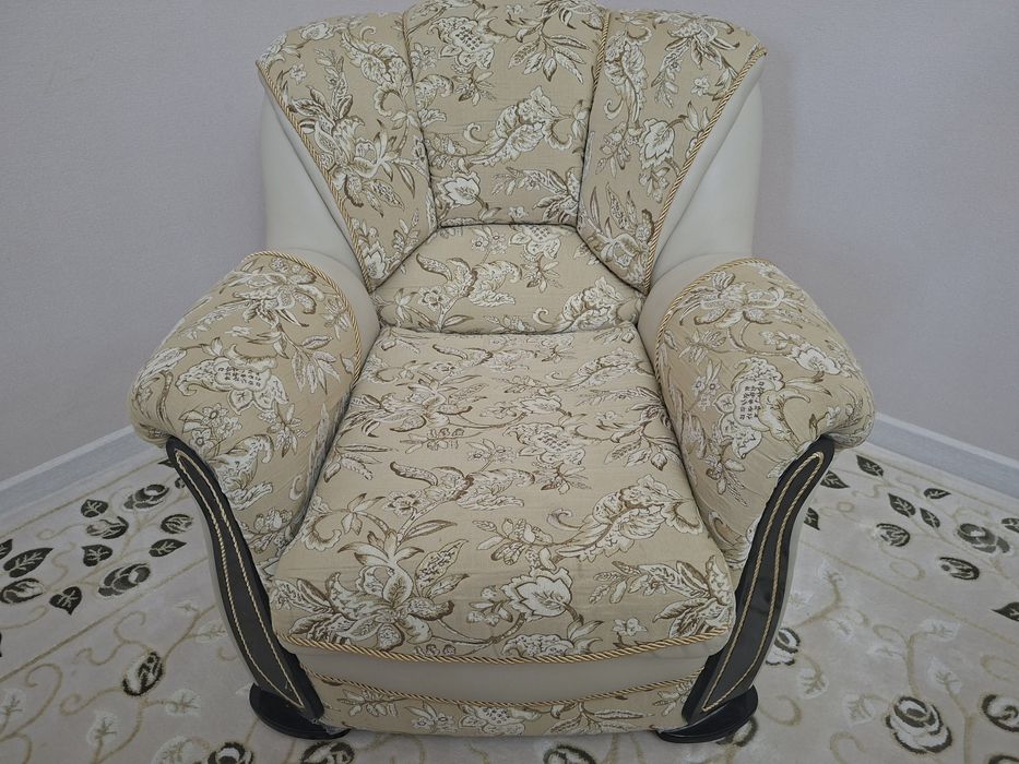 Продам диван российский б/у