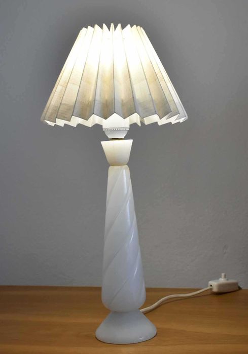 Настолна лампа от мрамор