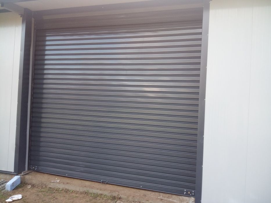 Монтаж на врати ролетни ,термо,секционни промишлени и задвижване .