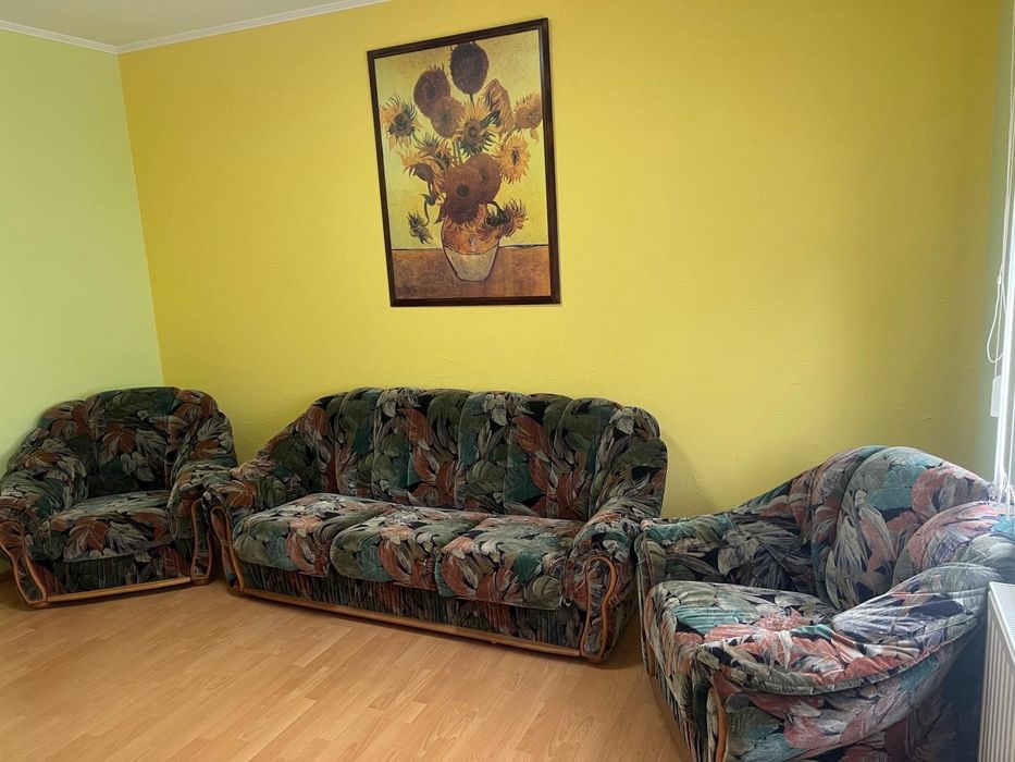 Set Canapea extensibila , cu 2 x fotolii 2500 roni