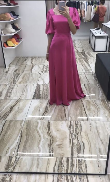 Платье атласное вечернее