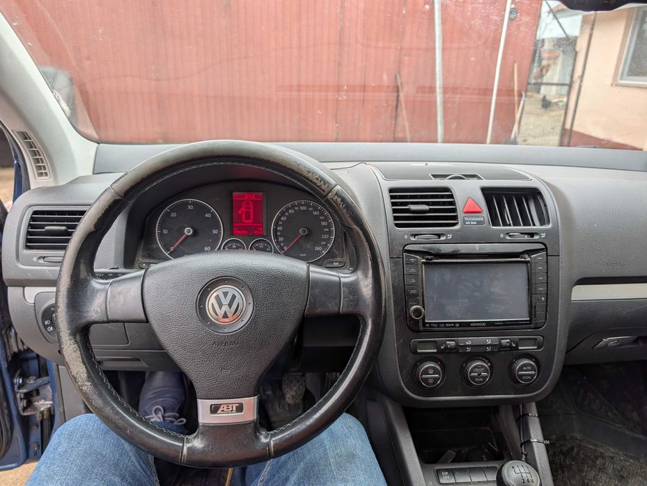 Volkswagen 5 2006 2.0 l