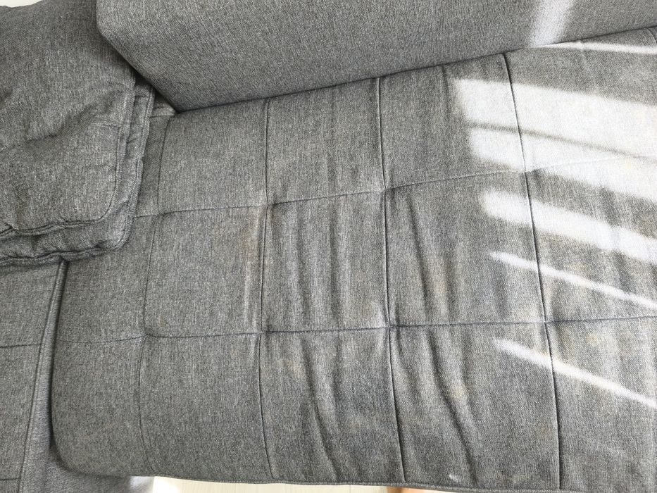 Canapea cu coltar, extensibila si cu spatiu de depozitare