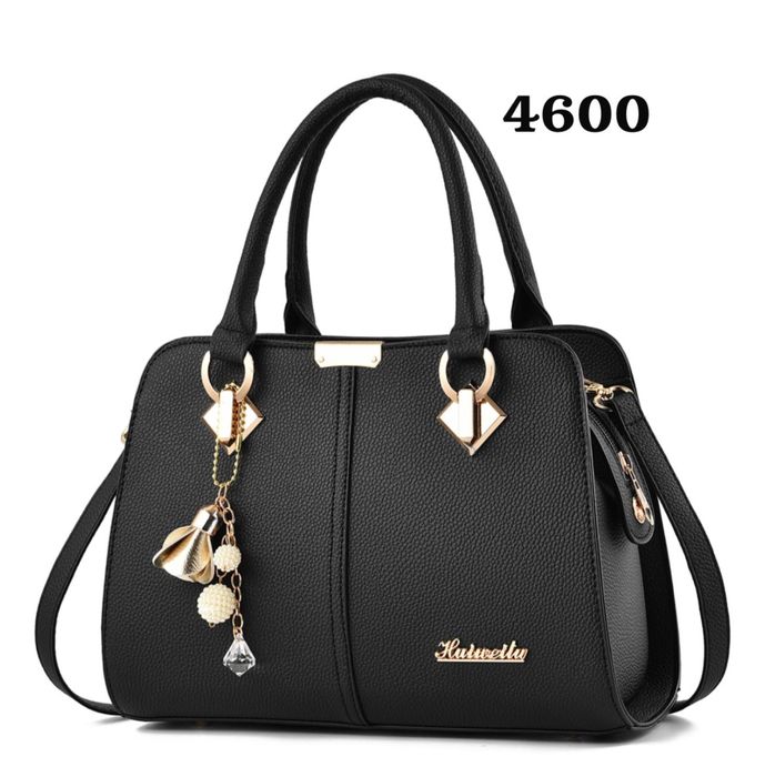 Продаю женские сумочки