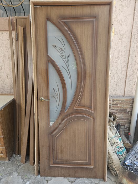 Межкомнатные двери 3 шт б. У