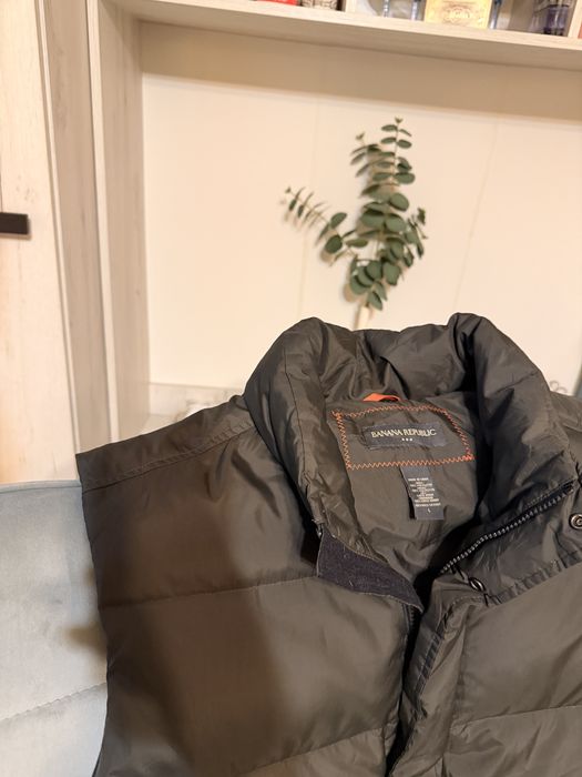 Vesta banana republic