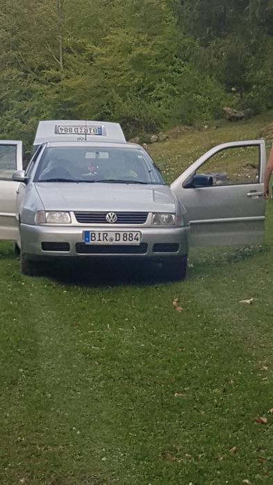 Vând mașină în stare buna se pot scoate numere roșii