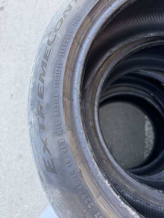 Continental ExtremeContact Sport AllSeason