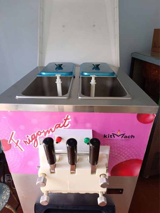 Мороженица XUEMEI BL-240AX 3 вкуса