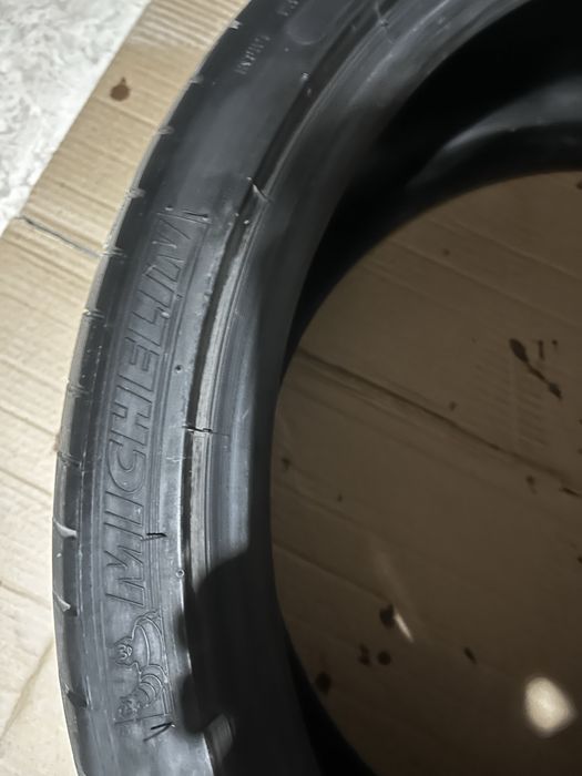 2 покрышки на бмв семерки