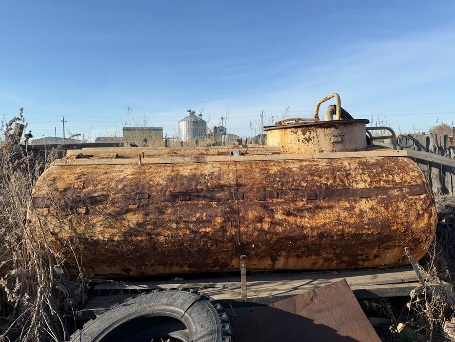 Торг само вывоз находиться в городе есиль