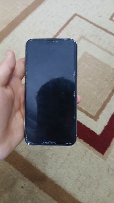 Продам IPhone X White