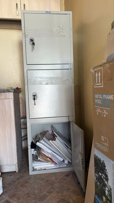 Сейф метелический