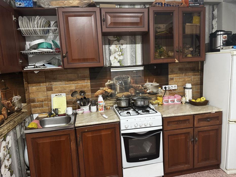 кухонный гарнитур.