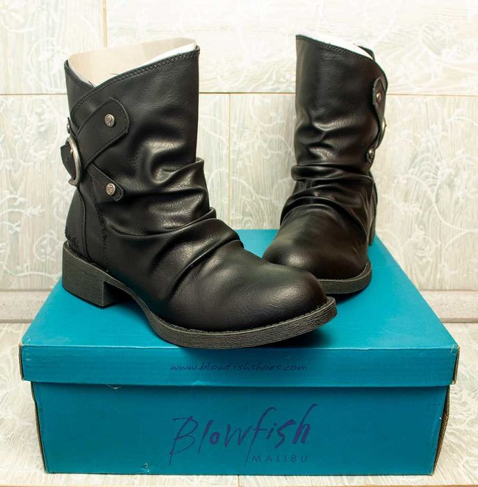 Дамски боти номер 36