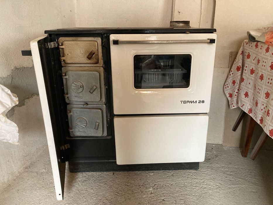 Готварска печка на дърва