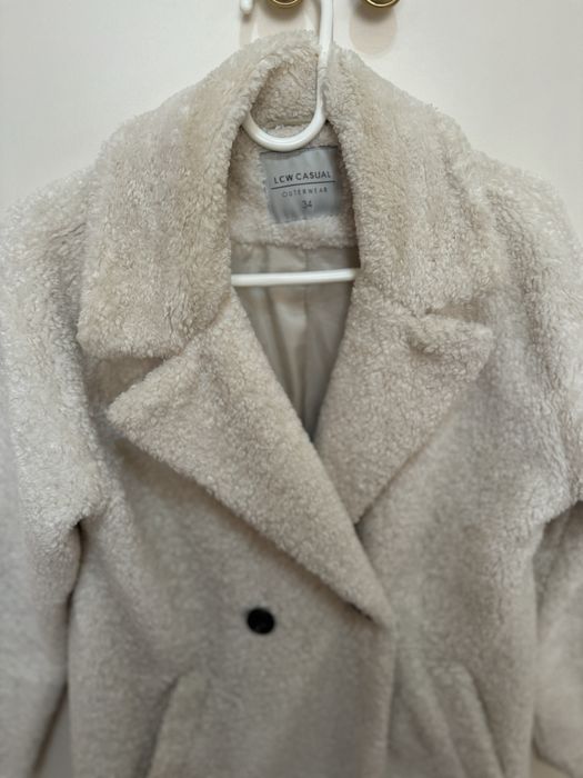 Бежево палто