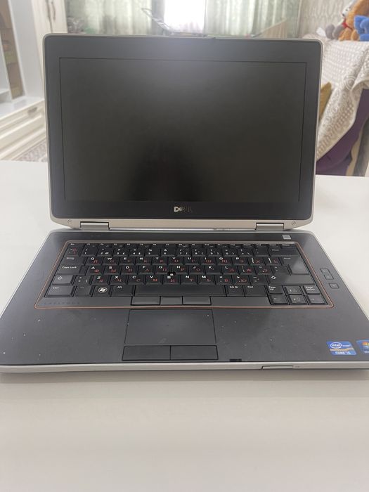 Ноутбук Deel в хорошем состояний