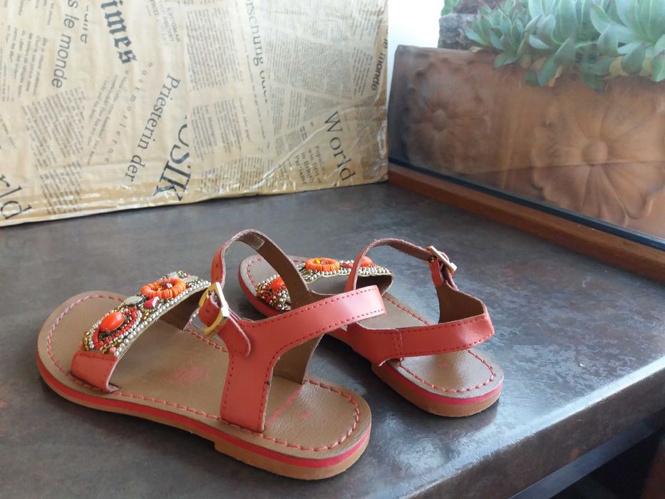 детски кожени сандали NAF NAF,летни отворени обувки за момиче ном.29