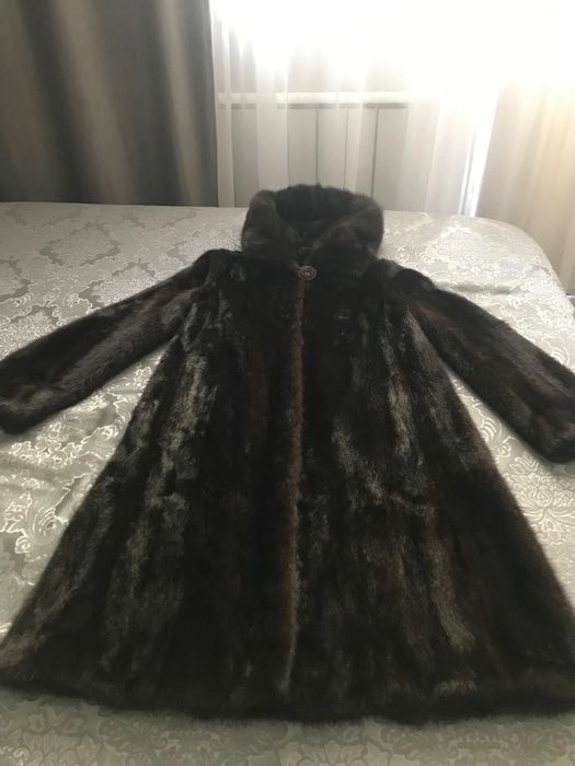 Продаю Шубу норковую