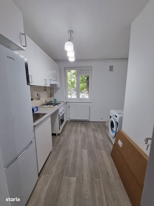 Apartament cu 3 camere de inchiriat in zona Piata Resita